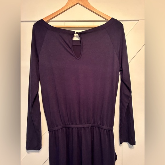 Navy blue jump suit size medium - stretchy and lightweight - Picture 11 of 12